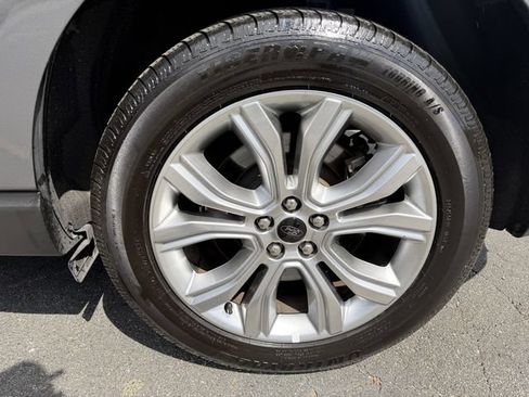 Used 2024 Ford Edge Titanium AWD/4WD image 39