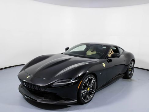 Certified 2023 Ferrari Roma image 10