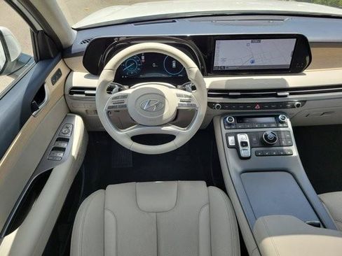 Used 2024 Hyundai Palisade Limited FWD image 15