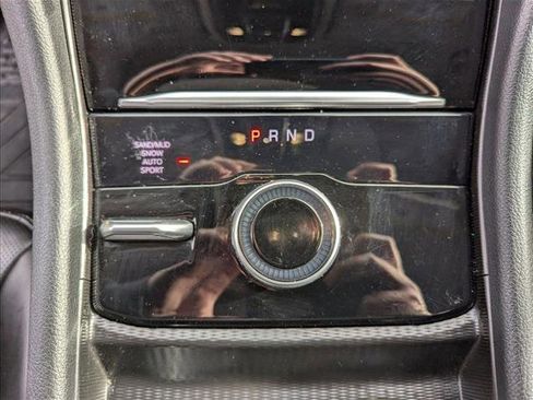 Used 2024 Jeep Grand Cherokee L Limited w/ Luxury Tech Group II image 12