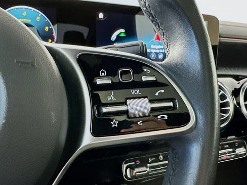 Used 2020 Mercedes-Benz CLA 250 4MATIC image 26