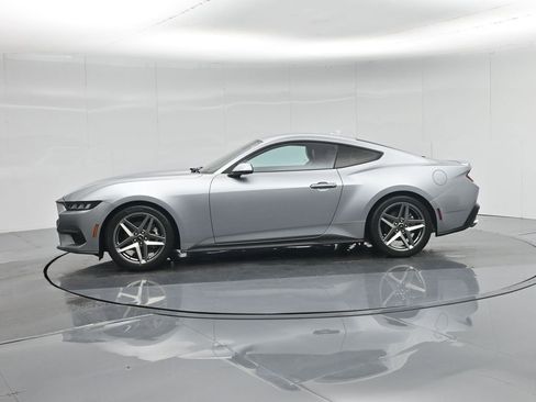 Used 2024 Ford Mustang Premium image 31