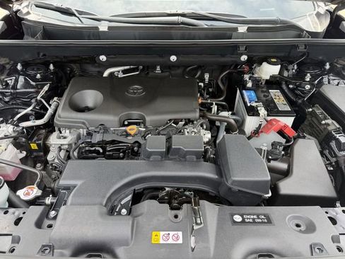 Certified 2025 Toyota RAV4 XLE AWD/4WD image 30