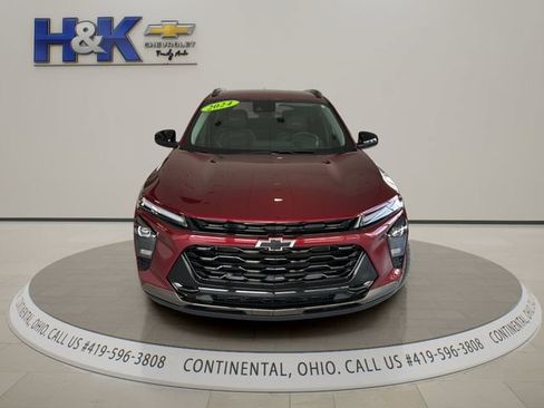 Used 2024 Chevrolet Trax ACTIV w/ Driver Confidence Package FWD image 2