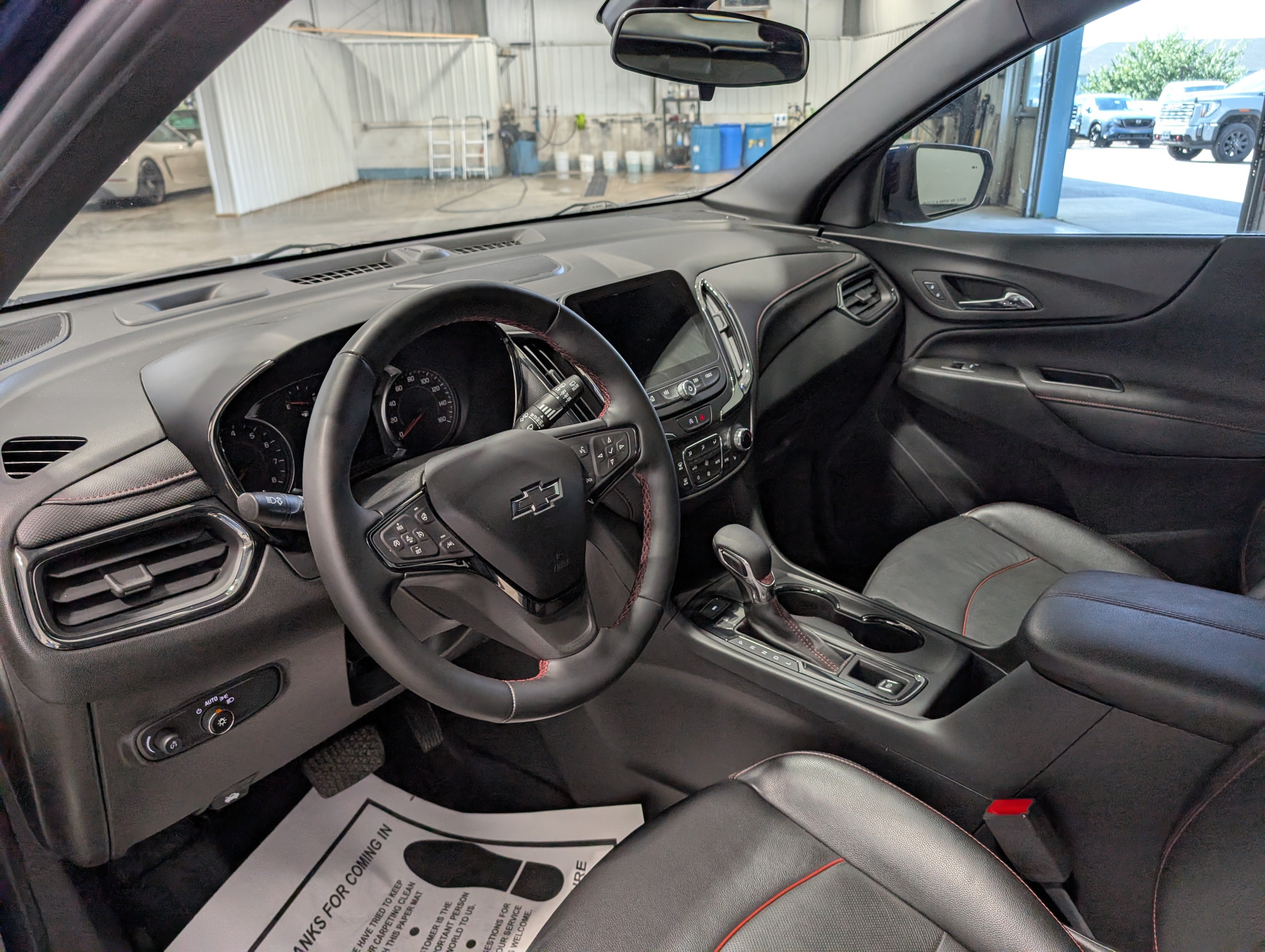 Used 2022 Chevrolet Equinox RS w/ RS Leather Package AWD/4WD image 13