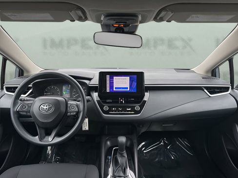 Used 2025 Toyota Corolla LE image 11