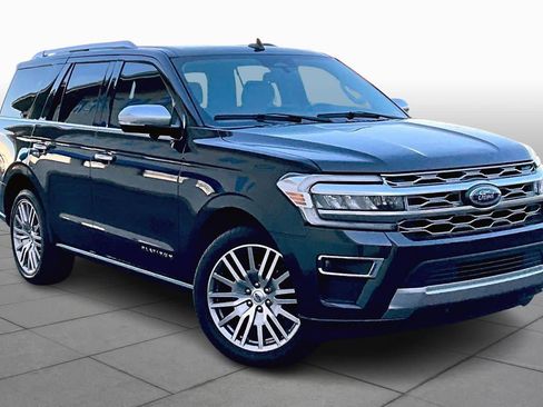 Certified 2023 Ford Expedition Platinum image 2