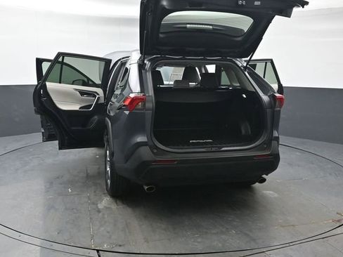 Used 2022 Toyota RAV4 XLE image 50