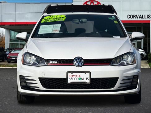 Used 2015 Volkswagen GTI S image 9