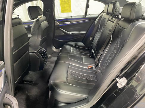 Used 2021 BMW M550i xDrive w/ Executive Package image 20