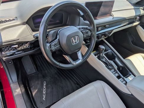 Used 2023 Honda Accord Touring image 11