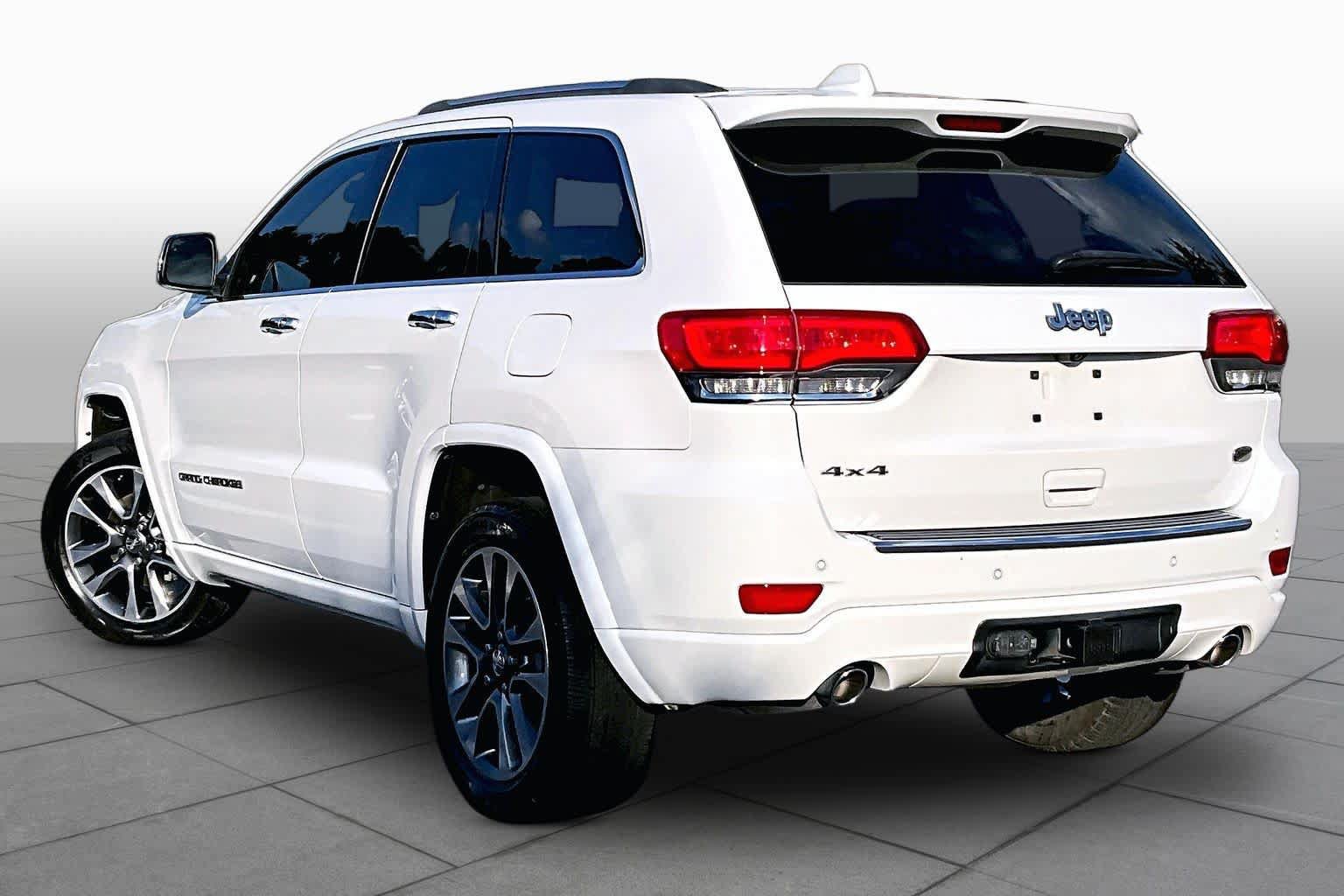 Used 2018 Jeep Grand Cherokee Overland AWD/4WD image 19