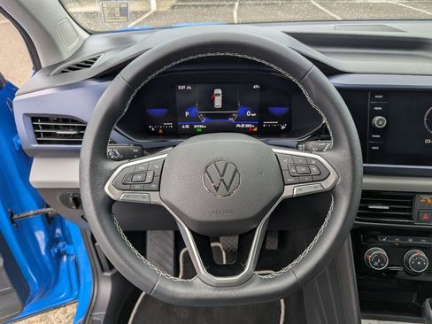 Used 2023 Volkswagen Taos SE w/ Black Wheel Package AWD/4WD image 13