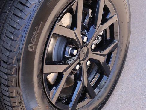 Used 2025 Jeep Grand Cherokee L Altitude AWD/4WD image 48