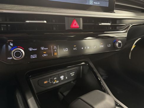 New 2026 Kia K5 EX image 24