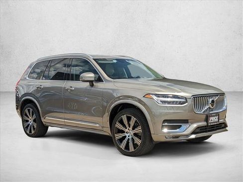 Used 2022 Volvo XC90 T6 Inscription w/ Advanced Package image 3
