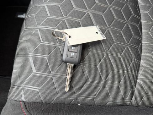 Used 2025 Mitsubishi Outlander Sport LE AWD/4WD image 32