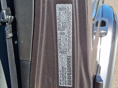 Used 2025 Jeep Wrangler Unlimited Sahara w/ Safety Group AWD/4WD image 26