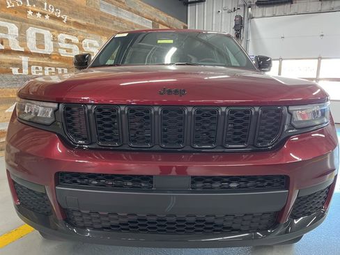 New 2025 Jeep Grand Cherokee L Altitude image 29