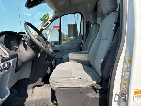 Used 2016 Ford Transit 250 130 Low Roof RWD image 11
