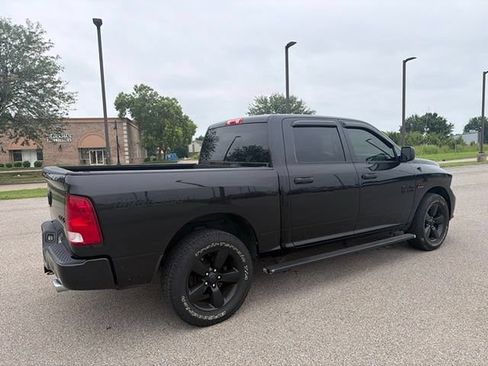 Used 2016 RAM 1500 Express w/ Black Ram 1500 Express Group AWD/4WD image 11