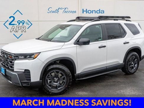 New 2026 Honda Pilot TrailSport image 1