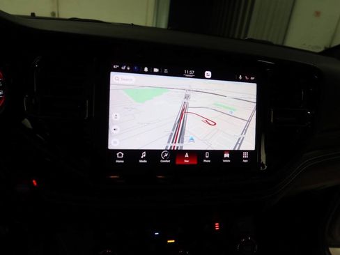 Used 2021 Dodge Durango SRT w/ Technology Group AWD/4WD image 22