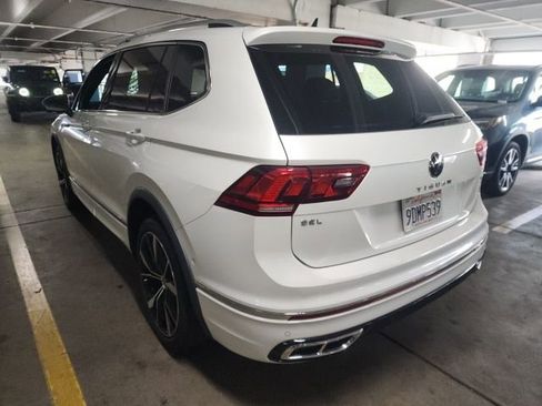 Used 2022 Volkswagen Tiguan SEL R-Line image 3