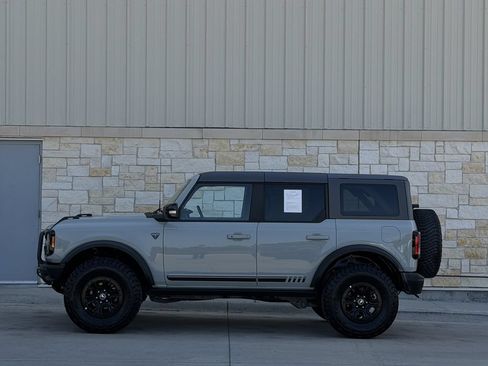 Used 2021 Ford Bronco First Edition AWD/4WD image 3