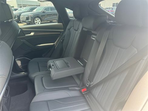 Used 2025 Audi Q5 2.0T Premium Plus w/ Premium Plus Package image 27
