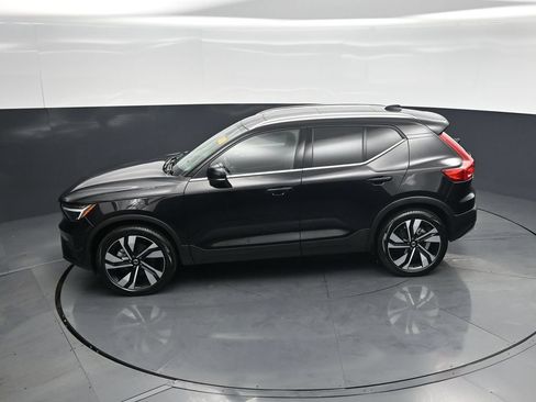 Used 2025 Volvo XC40 B5 Plus AWD/4WD image 42