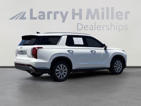 Used 2023 Hyundai Palisade SEL w/ Cargo Package FWD image 6