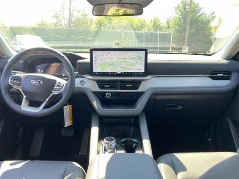 New 2026 Ford Explorer Active w/ Active Comfort Package AWD/4WD image 23