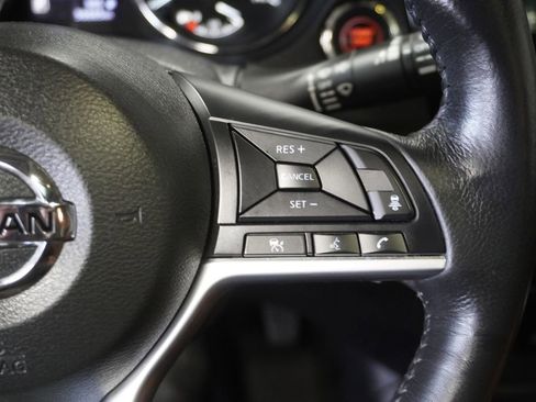 Used 2018 Nissan Rogue SL image 23