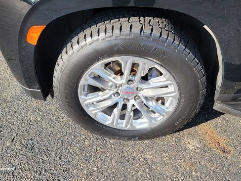 Used 2021 GMC Yukon XL SLT AWD/4WD image 6