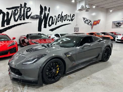 Used 2015 Chevrolet Corvette Z06 w/ 3LZ Preferred Equipment Group RWD image 20
