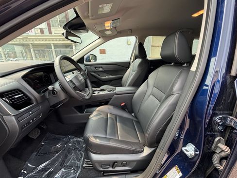 Used 2026 Nissan Rogue SL AWD/4WD image 25