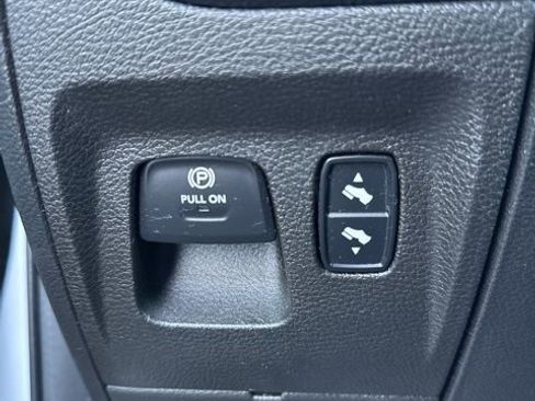 Used 2019 RAM 1500 Laramie image 31