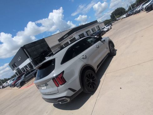 Used 2022 Kia Sorento SX AWD/4WD image 10