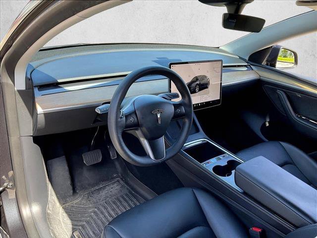 Used 2024 Tesla Model Y Long Range AWD/4WD image 10