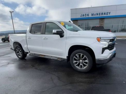 Used 2022 Chevrolet Silverado 1500 LT image 2