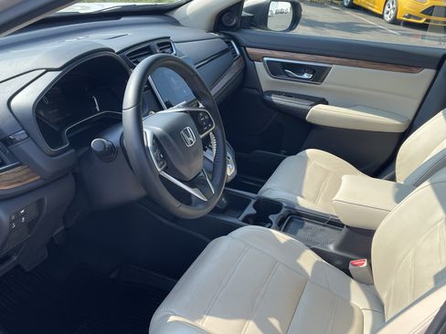 Used 2018 Honda CR-V Touring image 10