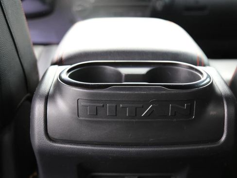 Used 2021 Nissan Titan PRO-4X w/ Pro-4x Convenience Package image 23