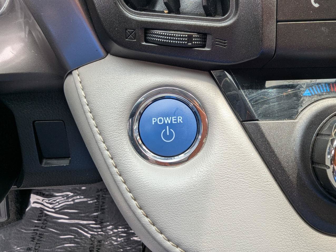 Used 2018 Toyota RAV4 XLE w/ Convenience Package AWD/4WD image 18