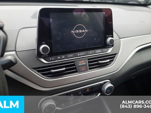 Used 2025 Nissan Altima 2.5 SR image 8