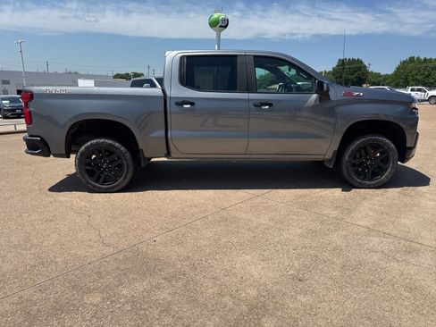 Used 2022 Chevrolet Silverado 1500 LT Trail Boss w/ Safety Package AWD/4WD image 8