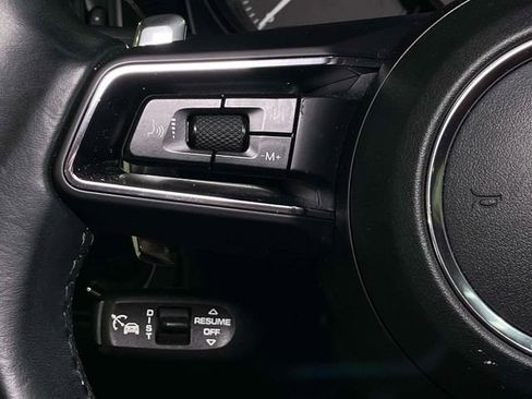 Certified 2023 Porsche Macan Turbo AWD/4WD image 37