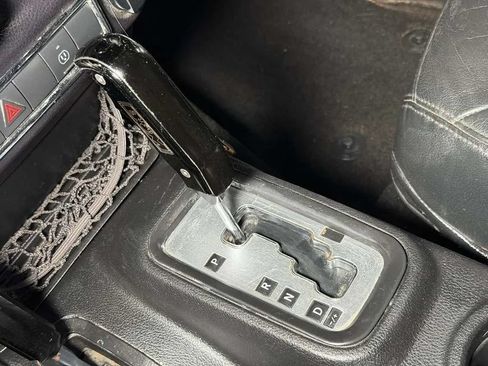Used 2015 Jeep Wrangler Rubicon w/ Power Convenience Group AWD/4WD image 33