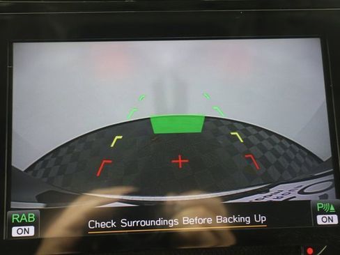 Used 2022 Subaru Ascent Limited w/ Technology Package image 18