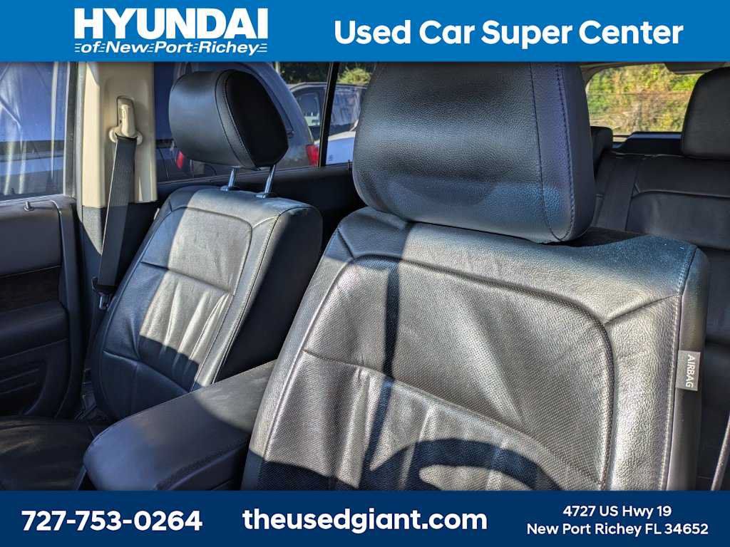 Used 2019 Ford Flex Limited FWD image 3